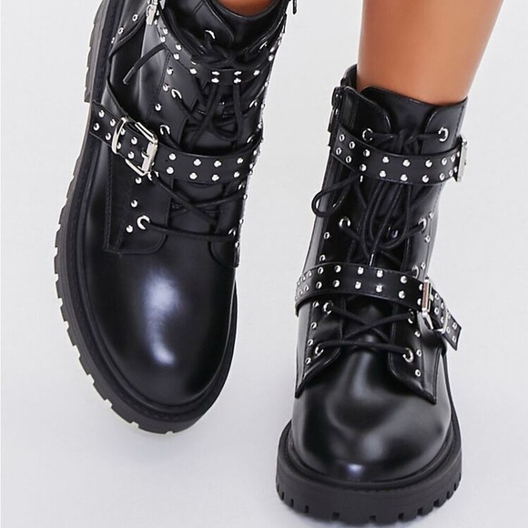 NWT Forever 21 black studded strap combat boots size 7.5 - Picture 3 of 8